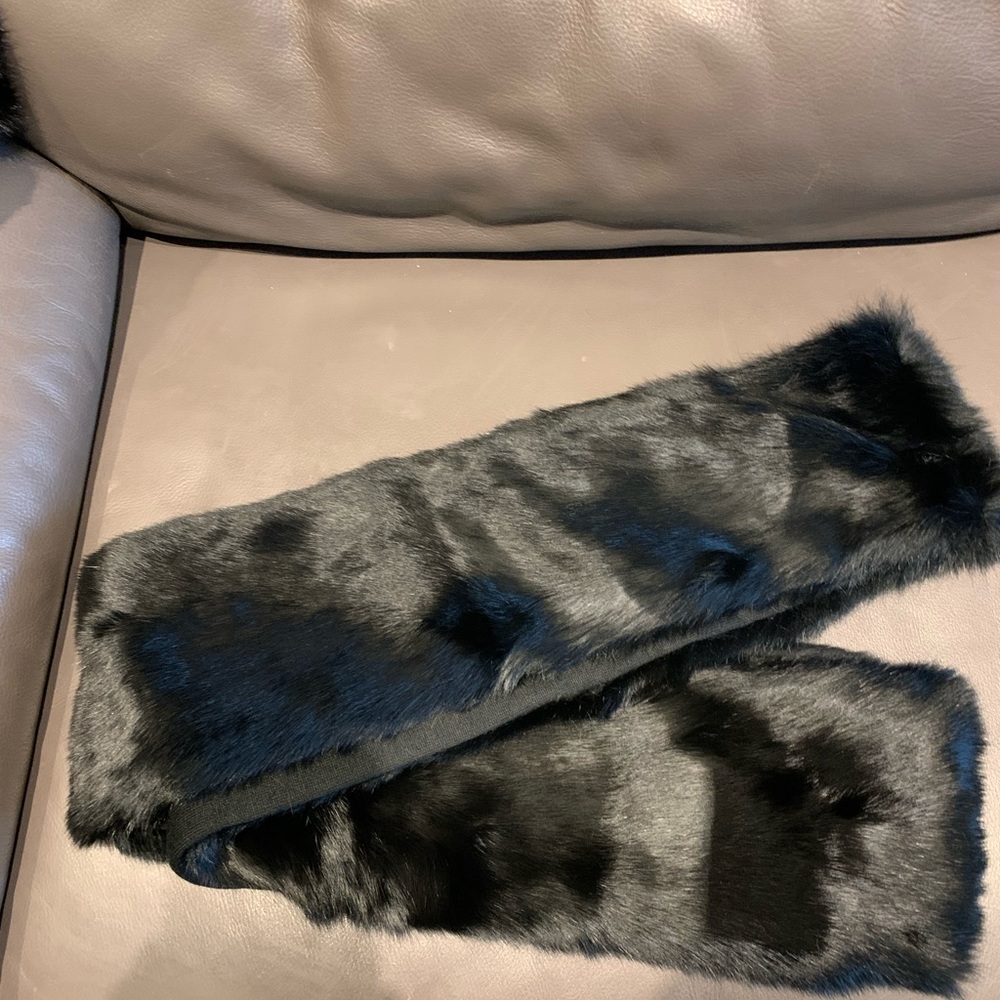 Rabbit ladies black scarf by Adrienne Landau 
Size 70 inch long x 5 inches